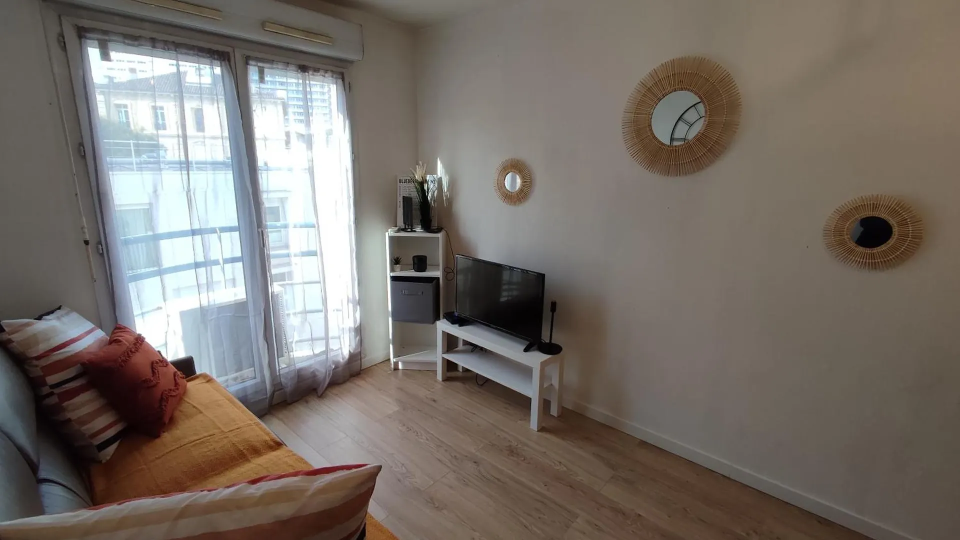 Apartment Appartement Climatise Tout Equipe A 6Min De La Gare St Charles Marseille