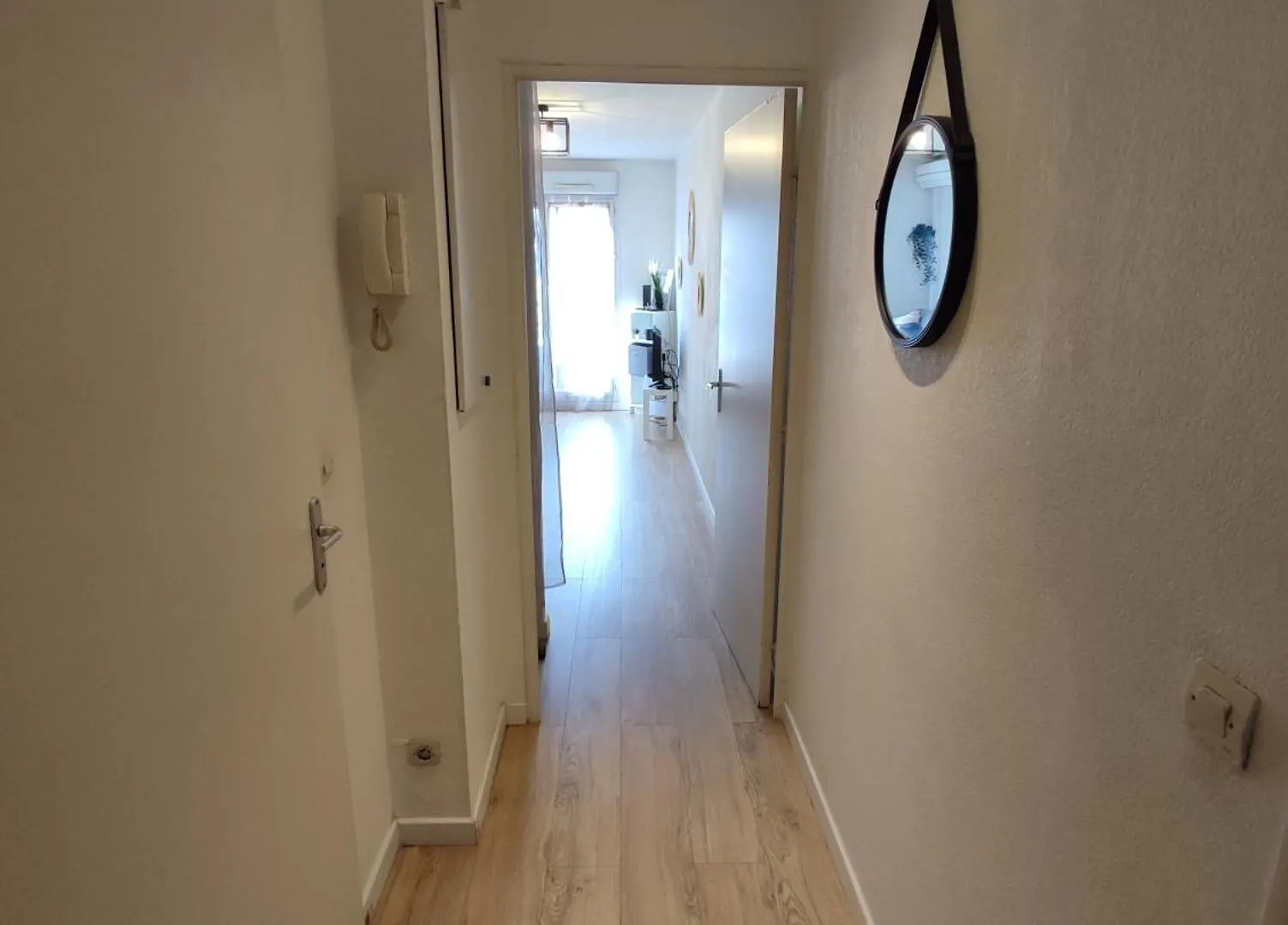 Appartement Climatise Tout Equipe A 6Min De La Gare St Charles Marseille Apartment